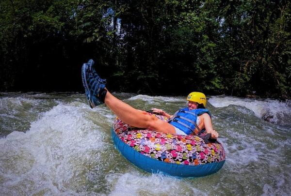 rio celeste tubing